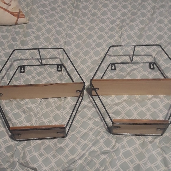 Two Polygon shelfs! - Picture 2 of 4